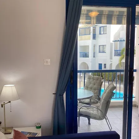 Pool View Apartment